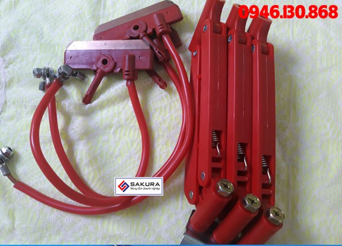 Lá than chổi điện cầu trục 1 la choi 30